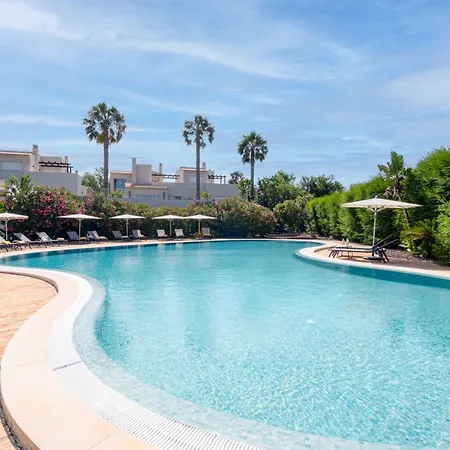 Hibiscus Gardens Курортный комплекс 4*